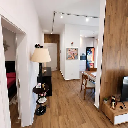 Vila Don House Golem (Tirana)