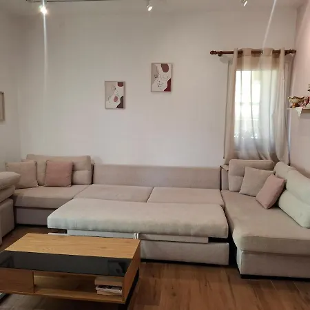 Don House Golem (Tirana)